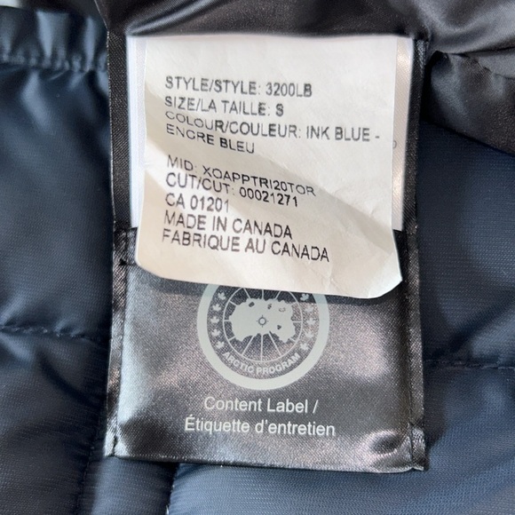 New authentic Unisex Canada Goose blue puffer jacket, S (offers welcome!) - Picture 10 of 11
